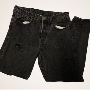 LEVI’S / distressed straight leg jeans 30